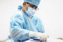 Điều trị bướu cổ bằng sóng cao tần giúp loại bỏ khối bướu cổ mà không để lại sẹo